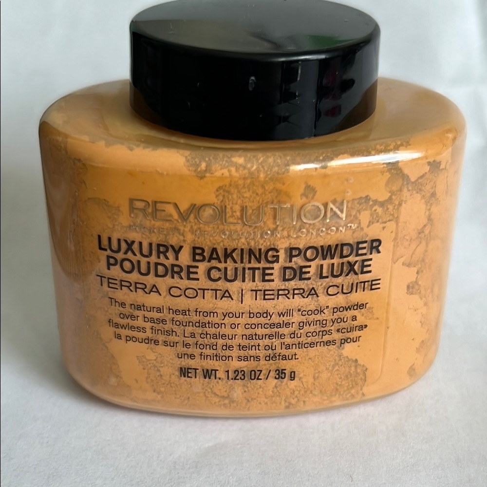 Revolution Luxury Baking Powder Terra Cotta
